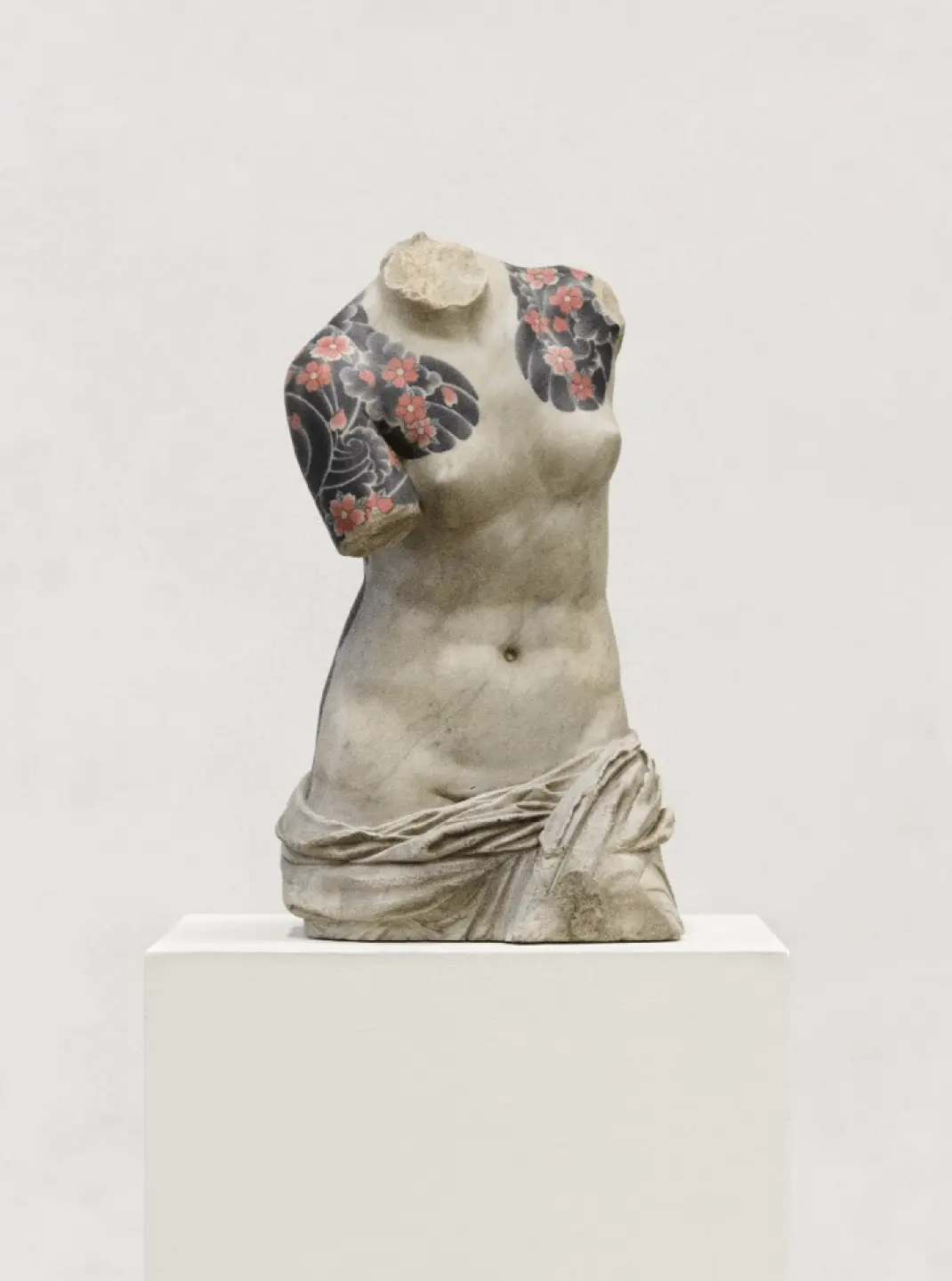 statue